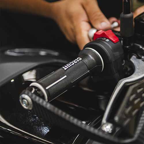 PUÑO SPEED RACING NEGRO/GRIS (JGO.) CIRCUIT MA051-213