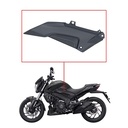CACHA LATERAL BAJAJ DOMINAR 250 / 400 NEGRO LADO IZQUIERDO MTC