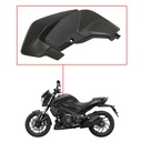 CACHA LATERAL TANQUE BAJAJ DOMINAR 250 / 400 GRIS LADO IZQUIERDO MTC