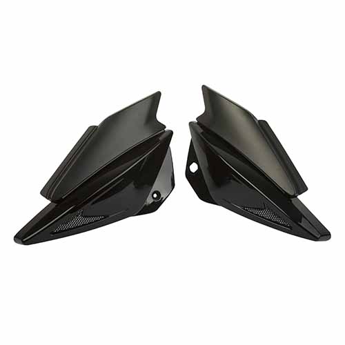 CACHA LATERAL TANQUE BAJAJ ROUSER 135 NEGRO (JGO) MTC