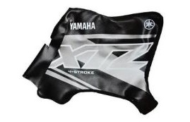 FUNDA TANQUE YAMAHA XTZ125 PLASTICO NEGRO/GRIS/BLANCO FMX (TYG 51 P-NGB)