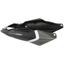 CACHA BAJO ASIENTO COMPLETA BAJAJ ROUSER NS200 (2024) GRIS MTC