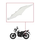 CACHA BAJO ASIENTO HONDA CB125 TWISTER BLANCO LADO IZQUIERDO MTC